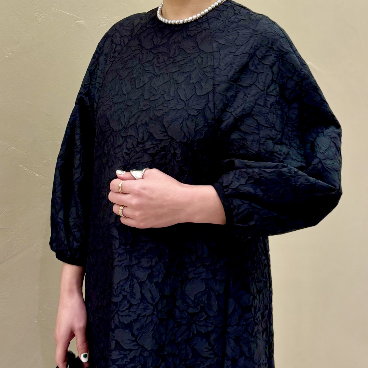 〈Demi-Luxe BEAMS〉フクレ織りジャカード パフスリーブ ドレス