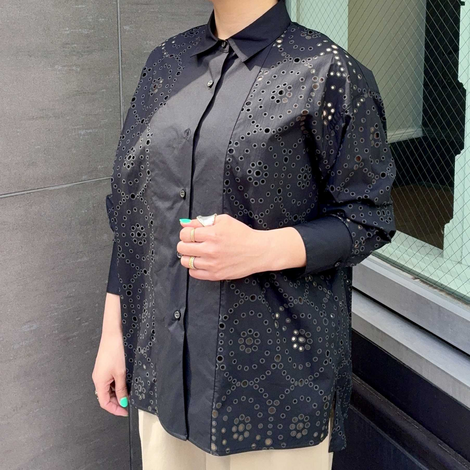 〈Demi-Luxe BEAMS〉アイレット パターン オーバーシャツ